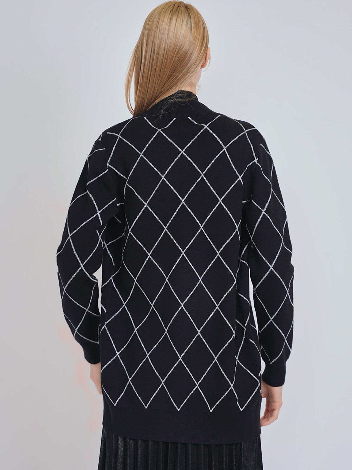 Yal Argyle Buttonless Cardigan - Cardigan